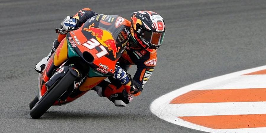Hasil Moto3 Valencia 2021 - Senggolan Lap Terakhir Dennis Foggia Rusak Pesta Pedro Acosta