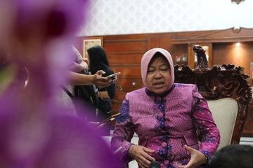 Keluarga TNI AD minta Walikota Surabaya tidak hanya marah-marah saja.