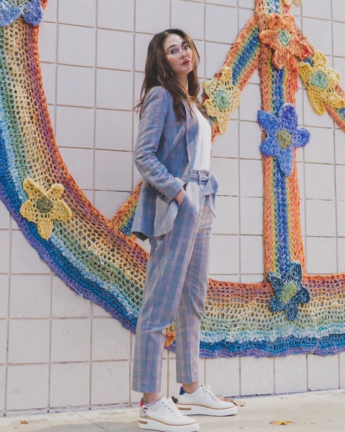 Mirip Artis Korea Luna Maya Tampil Beda Dengan Setelan Blazer Yang Kekinian Semua Halaman Stylo Mirip Artis Korea Luna Maya Tampil Beda Dengan Setelan Blazer Yang Kekinian Semua Halaman Stylo