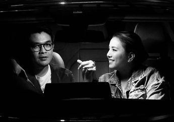 Hampir Satu Dekade Jalani Pernikahan, Tya Ariestya Senang Bukan Main Terima Buket Uang Sebagai Kado Valentine dari sang Suami: Tahun Ini Beda Bunganya..