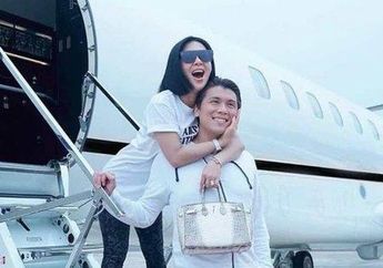 Punya Otak Komersil yang Semua Bisa Diduitin, Syahrini Sampai Buat Reino Barack Melongo Gegara Nekat Lakukan Ini di Hari Bahagianya
