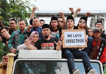 Belum Genap Seminggu Hirup Udara Bebas di Luar Penjara, Kelakuan Asli Musisi Kondang Ini Terbongkar Sewaktu Gelar Foto Bersama Keluarga