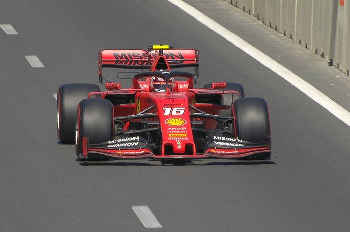 Charles Leclerc (Ferrari) saat tampil dalam sesi latihan bebas ketiga F1 GP Azerbaijan 2019 yang digelar pada Sabtu (27/4/2019).