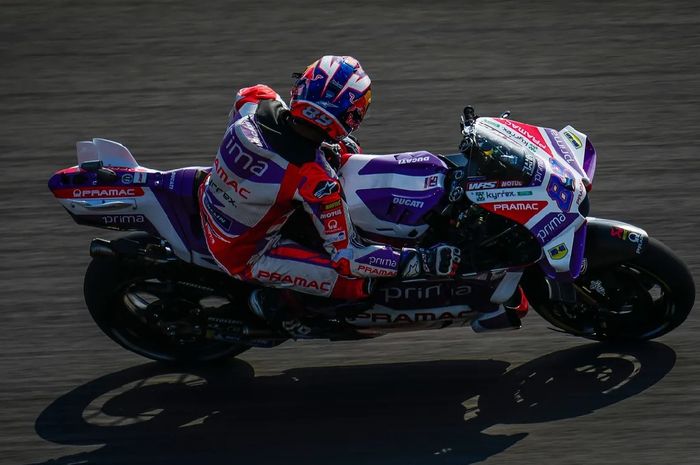Pembalap Prima Pramac Racing, Jorge Martin, pada MotoGP Indonesia 2023 di Sirkuit Mandalika, Lombok, Nusa Tenggara Barat