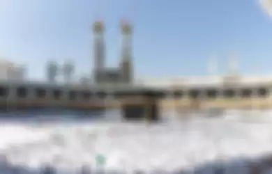 Masjidil Haram di Mekkah Kembali Menerapkan Social Distancing