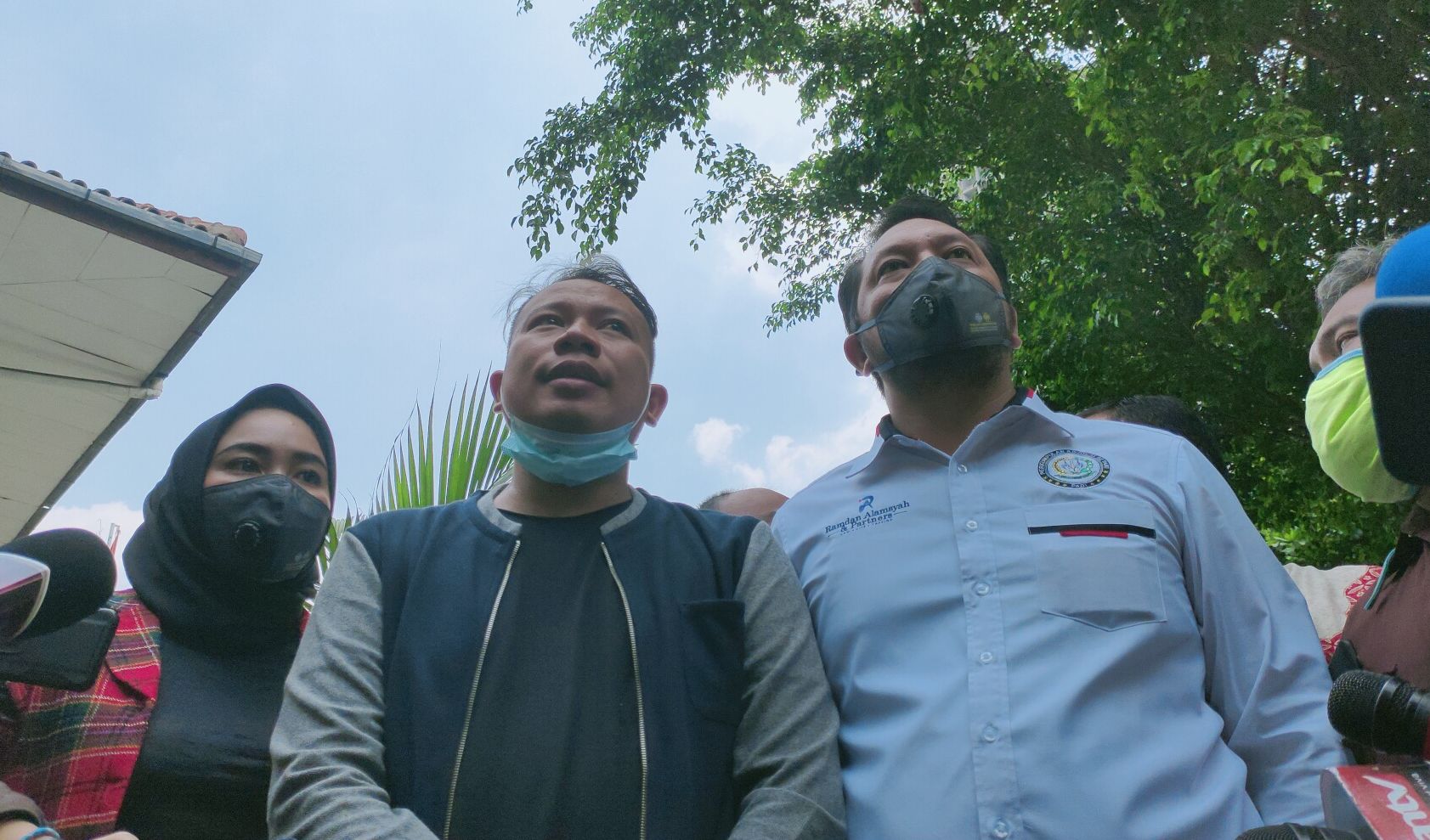 Pasca Bebas Vicky Prasetyo Lanjutkan Persidangan Di Pengadilan Dan Bacakan Surat An Nisa Sebagai Patokan Perzinahan