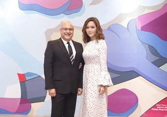 Posting Foto Berhijab Saat Berangkat Umrah Naik Jet Pribadi Bareng Suami, Penampilan Maia Estianty Banjir Pujian dan Doa