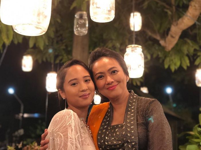 Potret cantik Widya Leksmanawatiistri Thareq Kemal Habibie atau menantu BJ Habibie yang jarang terekspos
