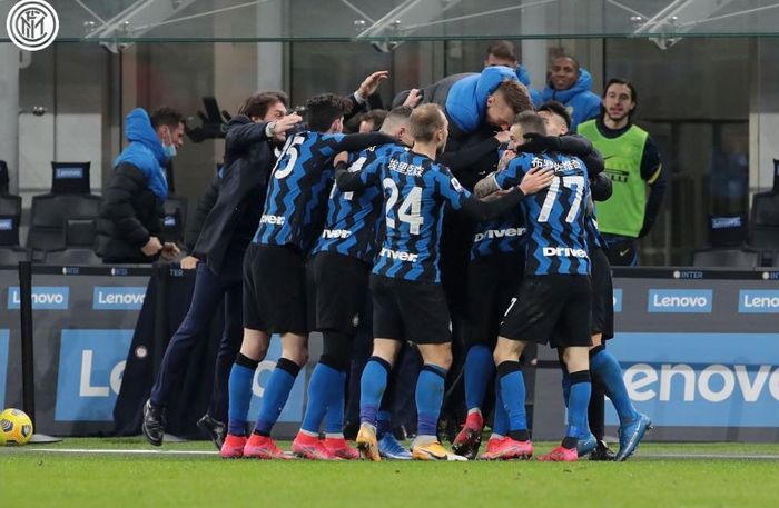 Inter Milan berhasil meraih pucuk klasemen Liga Italia berkat kemenangan 3-1 atas Lazio, 14 Februari 2021.