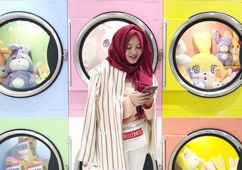 4 Ide OOTD ala Putri Delina Buat Tampil Charming Pakai Blazer!
