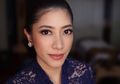 Menantu Cantik SBY Aliya Rajasa Tampil Kekinian Gunakan Ripped Jeans Kasual