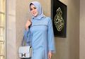 Tampil Glamor dengan Kaftan Bernuansa Emas, Tampilan Olla Ramlan Jadi Sorotan