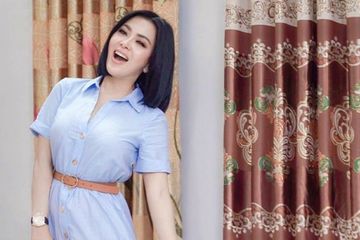 Syahrini Mulai Terbuka Tunjukkan Perut Buncitnya Di Restoran