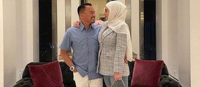 Disebut Jadi Istri Ketiga Uje, Jennifer Dunn Akhirnya Akui Sudah Punya Seorang Anak yang Selama Ini Disembunyikan.