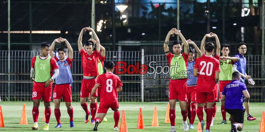 Media Vietnam Nggak Terima Pemain Timnas Dibangungkan Sahur Pakai Petasan