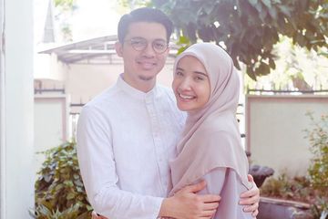 Penantian 10 Tahun Terbayar Sudah, Zaskia Sungkar dan Irwansyah Umumkan Kehamilan Anak Pertama