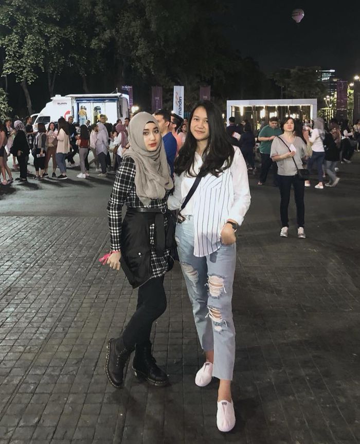 Padu padan legging hitam ala anak Cindy Fatikasari, Tengku Syaira