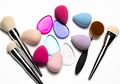 Ketahui Perbedaan Hasil Makeup Menggunakan Jari, Spons dan Brush