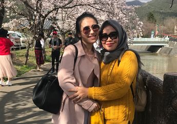 Jadi Wanita Pengusaha Sukses, Ibunda Ayu Ting Ting Cetak Prestasi Sampai Diundang ke Konferensi Wanita PBB di Amerika Serikat