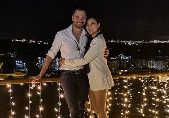 Jarang Terekspos Setelah Rumah Tangganya Berantakan dengan Pangeran Cendana, Perempuan Bertubuh Aduhai Ini Malah Sukses Bikin Bule Ganteng Amerika Klepek-klepek