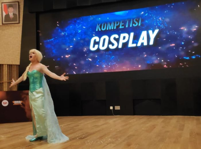 Cosplay Elsa Frozen