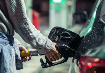Awas Tangki Bensin Mobil Kemasukan Air, Kondisi Hujan seperti Ini Sebaiknya Hindari Isi Bahan Bakar