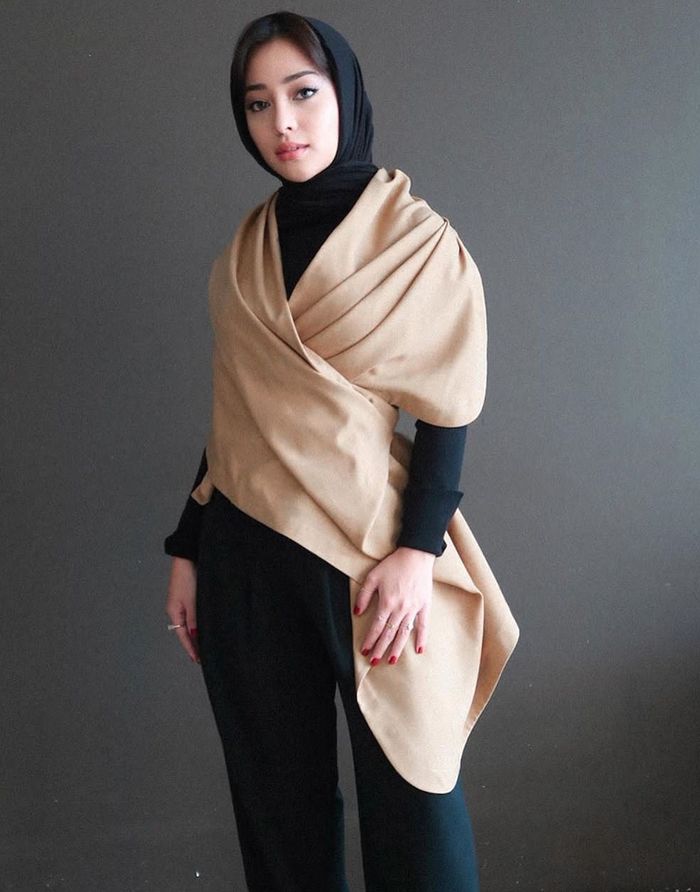 Gaya stylish Nikita Willy berhijab