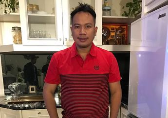 Auto Ambruk Lamarannya Ditolak, Vicky Prasetyo Bikin Geger Nekat Lamar Desy Ratnasari, Ditolak Berujung Pingsan