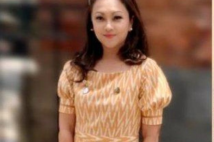 Suaminya Dicokok KPK, Intip Gaya Grace Batubara, Istri ...