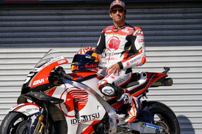 Sosok Johann Zarco di balik balutan kostum khas LCR Honda Idemitsu menjelang bergulirnya MotoGP Australia 2019