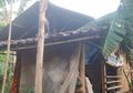 Terlunta-lunta Karena Lilitan Hutang, Saung Kebun Menjadi Tempat Tinggal 'Sementara' Keluarga Buruh Ini, Mengapa?