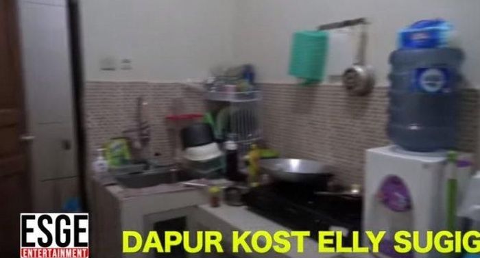 Dapur kos <a href='https://tribunmedan.cfd/tag/elly-sugigi' title='Elly&nbsp;Sugigi'>Elly&nbsp;Sugigi</a>