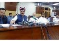 Kocak! Pejabat di Pakistan Nggak Sengaja Pake Filter Kucing Saat Live Konferensi Pers