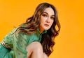 Pakai Kerudung Mewah Harga 10 Jutaan Rupiah, Penampilan Luna Maya Curi Perhatian Netizen