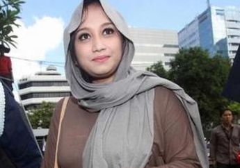 Sempat Minta Bilik Asmara Usai Suami di Penjara Karena Korupsi, Penampilan Biduan Dangdut Ini Kini Bikin Pangling Setelah Lepas Hijab, Intip Potretnya