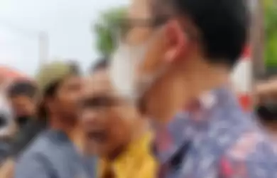 Choirul Anam selaku Komisioner Komnas HAM saat ditemui Grid.ID di kawasan Komplek Polri Duren Tiga, Jakarta Selatan, Senin (15/8/2022).
