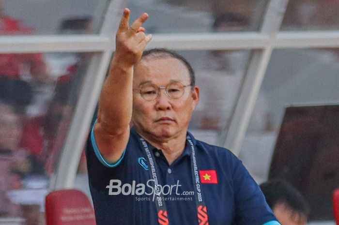 Eks pelatih timnas Vietnam, Park Hang-seo dirumorkan bakal menukangi Timnas Indonesia.
