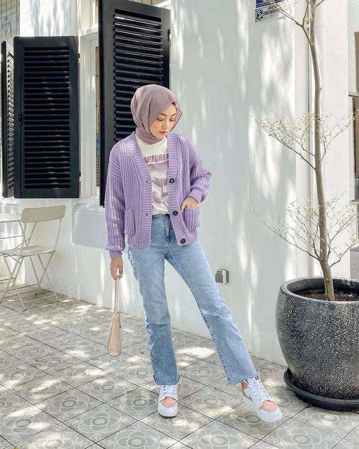 Pilihan Gaya OOTD Hijab Pakai Kardigan 