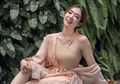 Kompak Pakai Bikini Seksi, Tampilan Gisella Anastasia dan Gempi Saat di Pantai Justru Curi Perhatian!