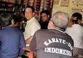 Blusukan ke Warkop, Anies Baswedan Pasrah tak Dikenali Warganya Sendiri: Saya Doakan Bapak Biar Cepet dapat Eselon ya