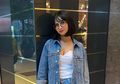 Kayak Enggak Pakai Baju, Vanessa Angel Ingatkan Netizen Pakai Seatbelt di Mobil dengan Makeup Minimalis