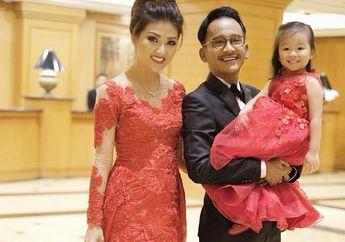 Ruben dan Sarwendah Nyanyikan Lagu untuk Thalia, Warganet Justru Terharu