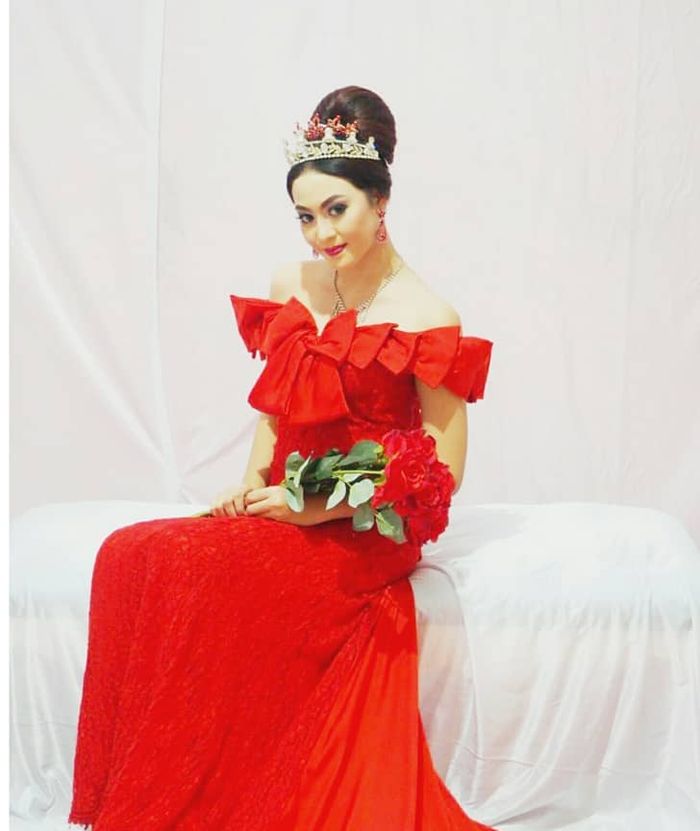 sonya, geliuti dunia model