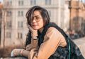 Tak Hanya Pakai Masker Wajah Untuk Jaga Kesehatan, Nagita Slavina Juga Kenakan Scarf yang Bikin Salfok, Mahal Banget?