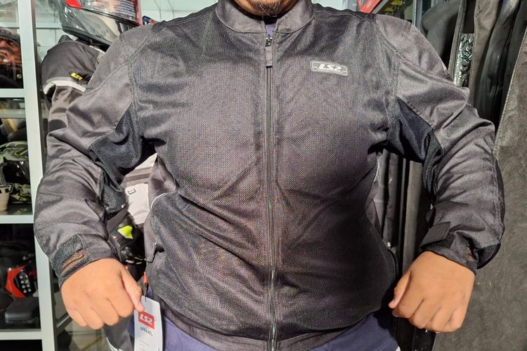 Ternyata Ini Jenis Jaket Motor yang Cocok Dipakai Saat Cuaca Panas