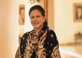 Jenguk Bayi Gista Putri dan Wishnutama, Tampilan Ibu Iriana Jokowi dengan Kebaya Jadi Sorotan, Elegan!
