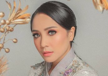 Jauh Dari Kesan Mewah, Ini Deretan Koleksi Kaus Murah Nagita Slavina, Kamu Juga Bisa Beli!