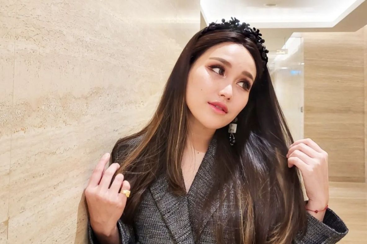 Poni Baru Malah Dikira Lucinta Luna, Begini Tampilan Ayu Ting Ting yang  Banjir Beragam Komentar! - Semua Halaman - Stylo