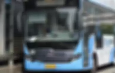 Bus Transjakarta ada 3 rute baru.