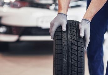 Ganti Ban Mobil Cuman Sepasang, Pilih Depan atau Belakang Dulu Ya?
